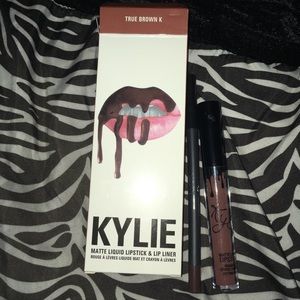 Kylie lipstick and lipliner